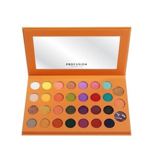 Peanuts Halloween Limited Edition Exclusive Makeup Palette & Enamel Pin